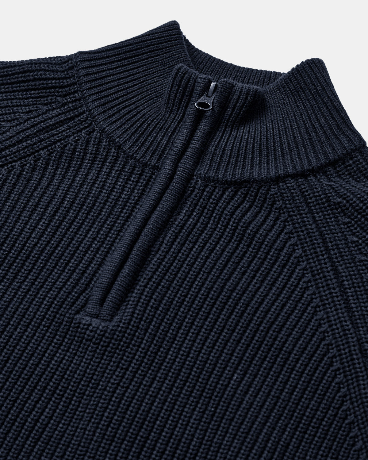Aksune Patent Half Zip Knit - Anerkjendt