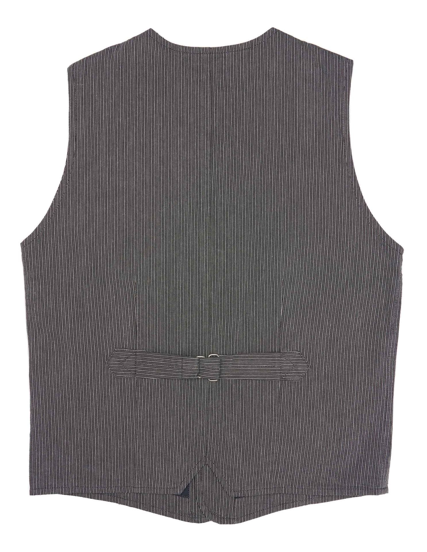 Gray sleeveless buttoned vest